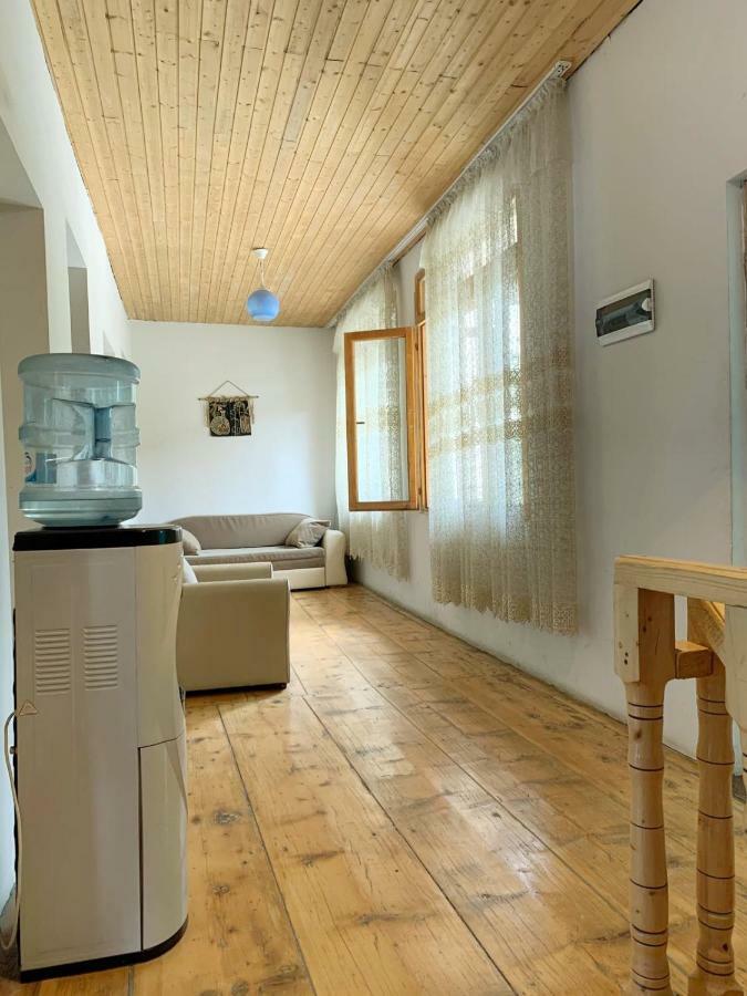 Guest House Lela メスティア エクステリア 写真