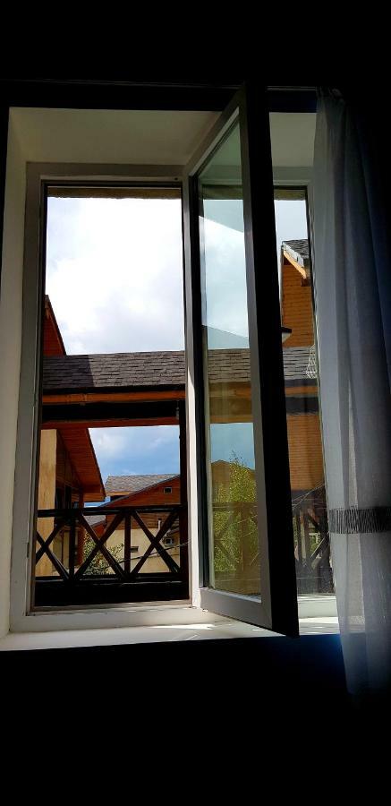 Guest House Lela メスティア エクステリア 写真
